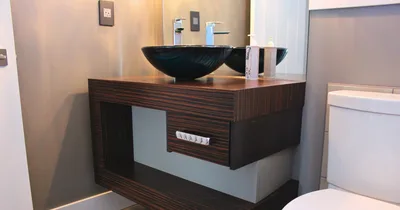 Vanities, vanities — detail 5
